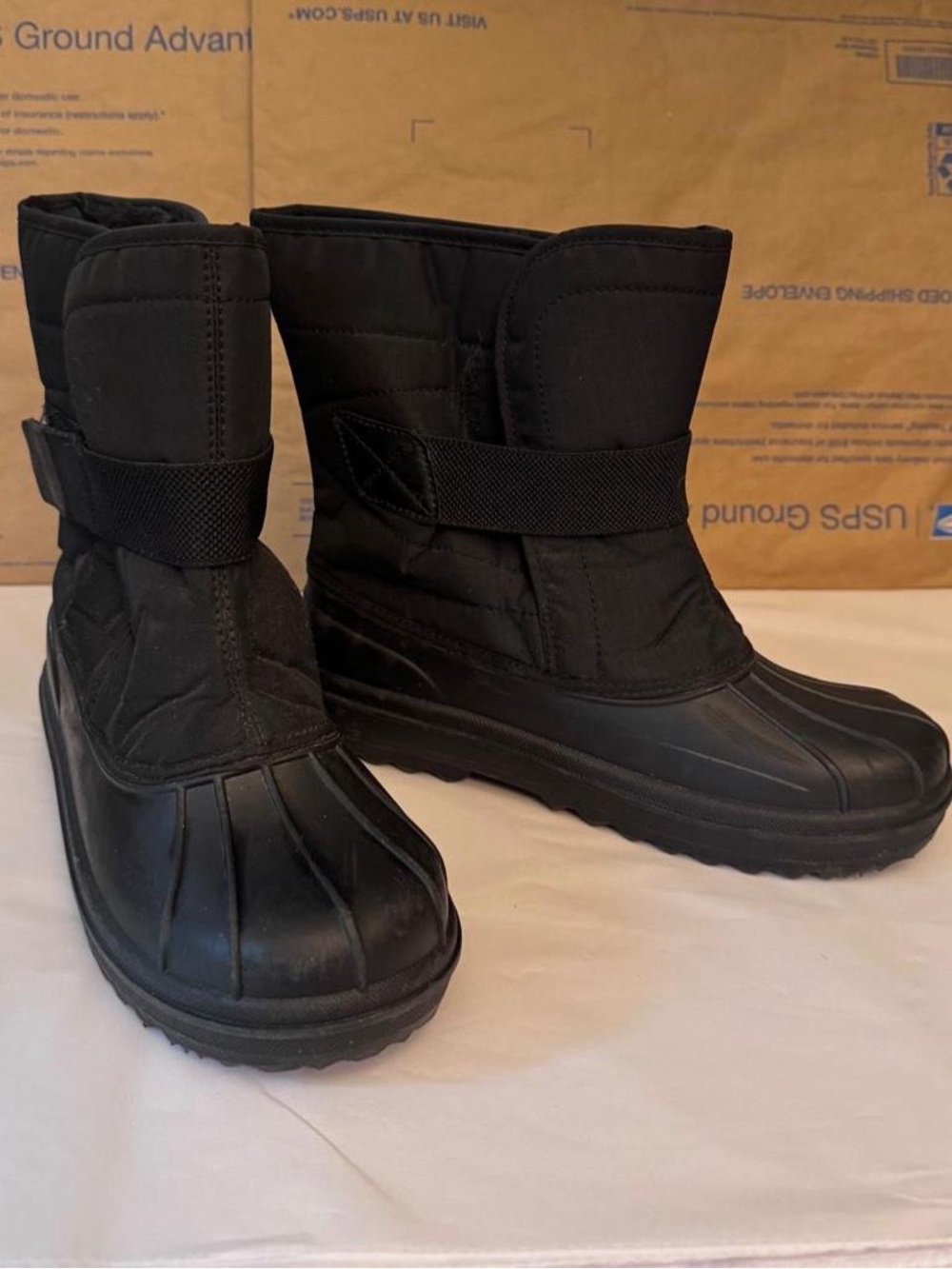The Children’s Place Black Faux Fur Lined Snow Boots Youth Size 6